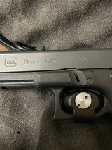 GLOCK 19gen4 9MM LUGER (9X19 PARA) - 2 of 4