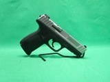 SMITH & WESSON SD40VE - 2 of 5
