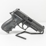 SIG SAUER LEO P226 (Grade 2) - 2 of 5