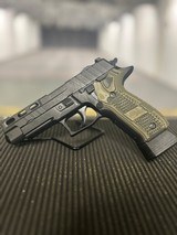 SIG SAUER P226 PRO-CUT - 1 of 5