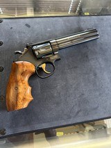 SMITH & WESSON 17-6 .22 LR - 1 of 5