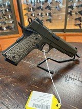 ROCK ISLAND ARMORY M1911A1 - 1 of 3