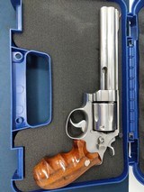 SMITH & WESSON 629-4 44
MAG - 3 of 3