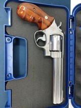 SMITH & WESSON 629-4 44
MAG - 2 of 3