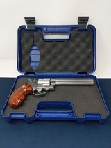 SMITH & WESSON 629-4 44
MAG - 1 of 3