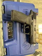 SMITH & WESSON M&P 9 - 1 of 4