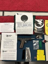 NIGHTHAWK CUSTOM Custom Signature Series Heinie sight .45 ACP - 1 of 5