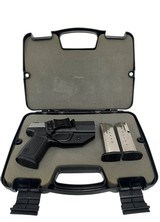 SMITH & WESSON SD40 VE - 1 of 4