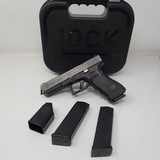 GLOCK 17 G17 GEN 4 9MM W/ 3 MAGS (POLICE TRADE-IN) 9MM LUGER (9X19 PARA) - 1 of 6