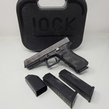GLOCK 17 G17 GEN 4 9MM W/ 3 MAGS (POLICE TRADE-IN) 9MM LUGER (9X19 PARA) - 1 of 6