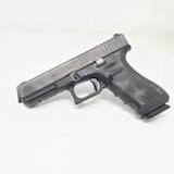 GLOCK 17 G17 GEN 4 9MM W/ 3 MAGS (POLICE TRADE-IN) 9MM LUGER (9X19 PARA) - 2 of 6