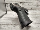 GLOCK G19 SUAREZ SLIDE TRIJICON RMR 9MM LUGER (9X19 PARA) - 3 of 7