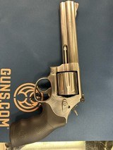 SMITH & WESSON 686 - 2 of 2