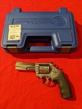 SMITH & WESSON 686-6 - 1 of 3