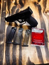 SMITH & WESSON M&P 9 PC Pro M2.0 9MM LUGER (9X19 PARA) - 1 of 3
