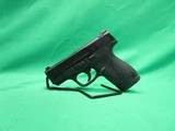 SMITH & WESSON M&P9 SHIELD - 2 of 5