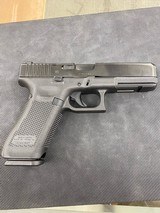 GLOCK 17 GEN 5 9MM LUGER (9X19 PARA) - 2 of 3