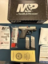 SMITH & WESSON M&P9SHIELD 9MM LUGER (9X19 PARA) - 3 of 4