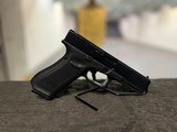 GLOCK 17 GEN 5 - 3 of 3