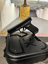 GLOCK 17 GEN 5 - 2 of 3