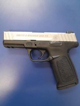 SMITH & WESSON S&W SD9 VE 9MM LUGER (9X19 PARA) - 1 of 2