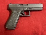 GLOCK 17 G17 gen 4 full size 9MM LUGER (9X19 PARA) - 1 of 7