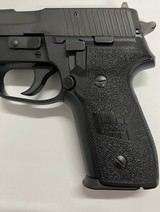 SIG SAUER P228 - 5 of 7