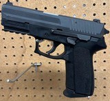 SIG SAUER SP2022 .40 S&W - 1 of 6