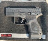 BERETTA APX-A1 Carry - 1 of 2