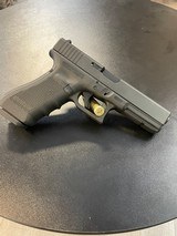 GLOCK 17 G17 GEN 4 9MM 9MM LUGER (9X19 PARA) - 1 of 3