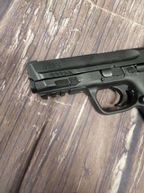 SMITH & WESSON M&P 9 M2.0\ - 5 of 6