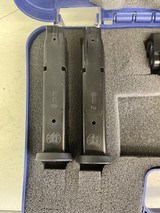 SMITH & WESSON M&P9 Stainless 9MM LUGER (9X19 PARA) - 3 of 6