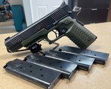 KIMBER Classic Custom - 1 of 7