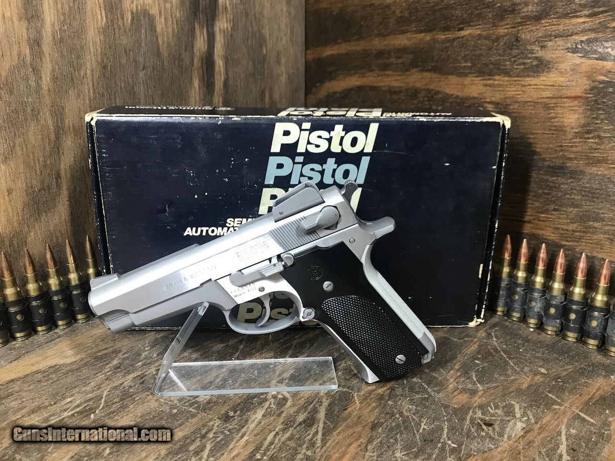 SMITH & WESSON Model 659