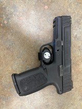 SMITH & WESSON SD9 - 1 of 6