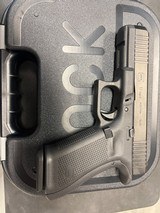 GLOCK 17 GEN 5 - 1 of 3