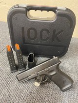 GLOCK 19 GEN 5 9MM LUGER (9X19 PARA) - 1 of 6