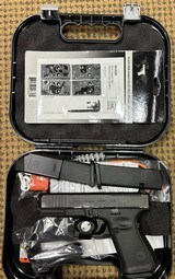 GLOCK 19gen5 mos 9MM LUGER (9X19 PARA) - 1 of 2