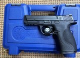 SMITH & WESSON M&P 40 - 1 of 2