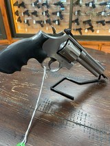 SMITH & WESSON 686-4 - 2 of 3