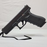 Glock G22 Gen 4 .40 S&W - 2 of 3