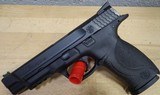 SMITH & WESSON M&P40 - 2 of 7