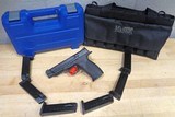 SMITH & WESSON M&P40 - 1 of 7
