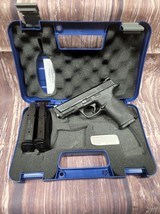 SMITH & WESSON M&P 40 .40 S&W - 1 of 6