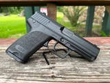 HECKLER & KOCH H&K USP 9MM w/ 2 Mags - 1 of 4
