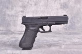 GLOCK 22 G22 Gen 3 Night w/ Sights - 2 of 3