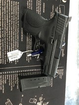 SMITH & WESSON M&P 40C - 2 of 7
