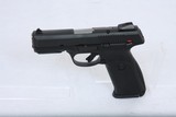 RUGER SR40 - 1 of 2