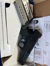 SMITH & WESSON M&P 40 Shield M2.0 PC .40 S&W - 2 of 2