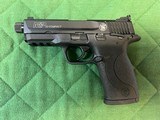 SMITH & WESSON M&P22 COMPACT THREADED BARREL - 1 of 2